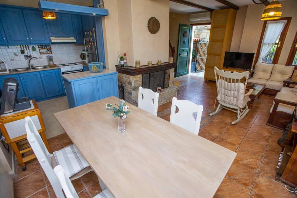 Natali'S Villa By The Sea Като-Гацеа Экстерьер фото