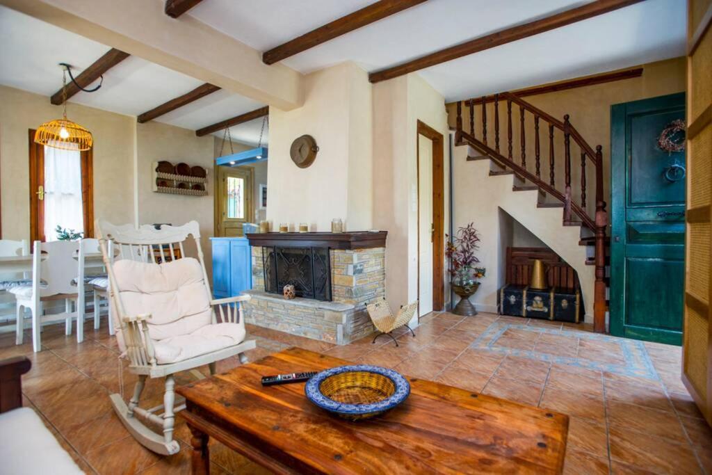 Natali'S Villa By The Sea Като-Гацеа Экстерьер фото